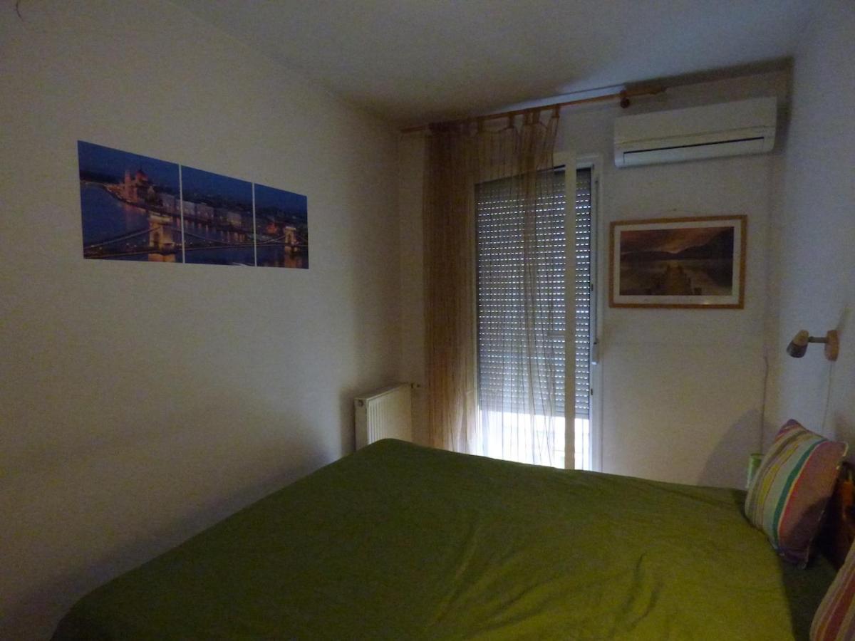 Apartment Bok - Modern 2br W Balcony, Free Indoor Parking! Budapest