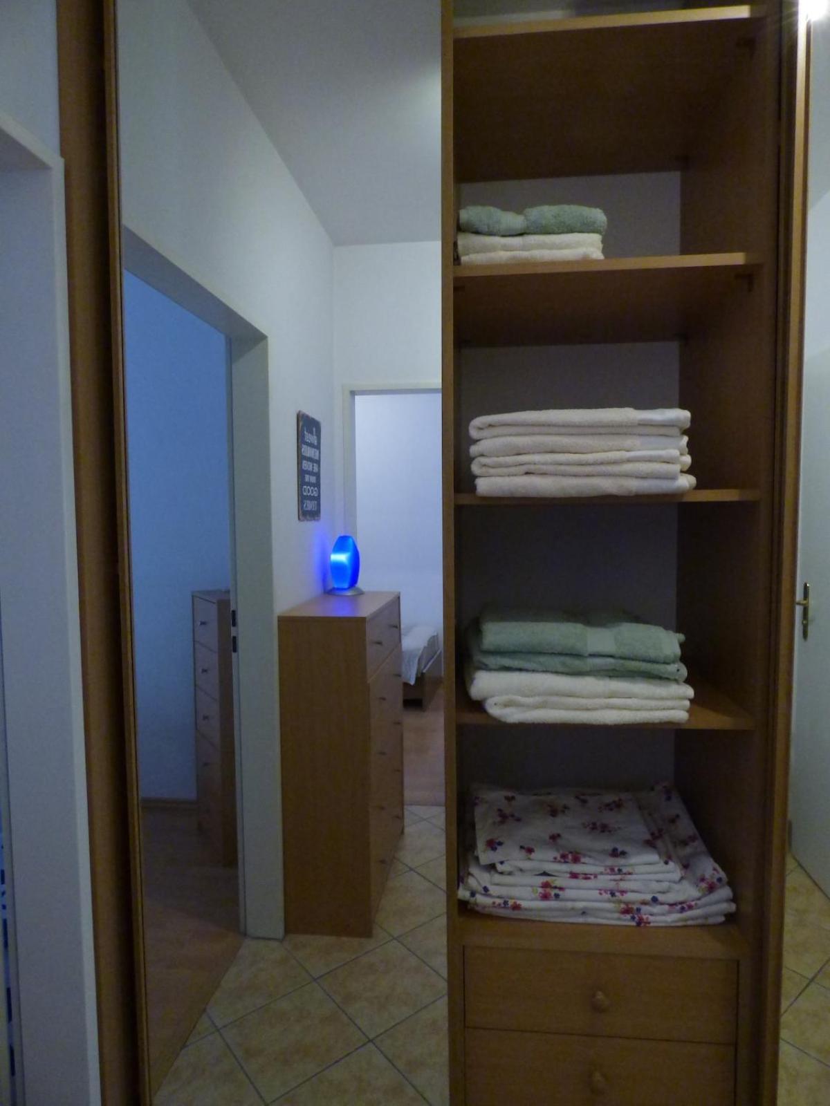 Bok - Modern 2br W Balcony, Free Indoor Parking! Apartamento *